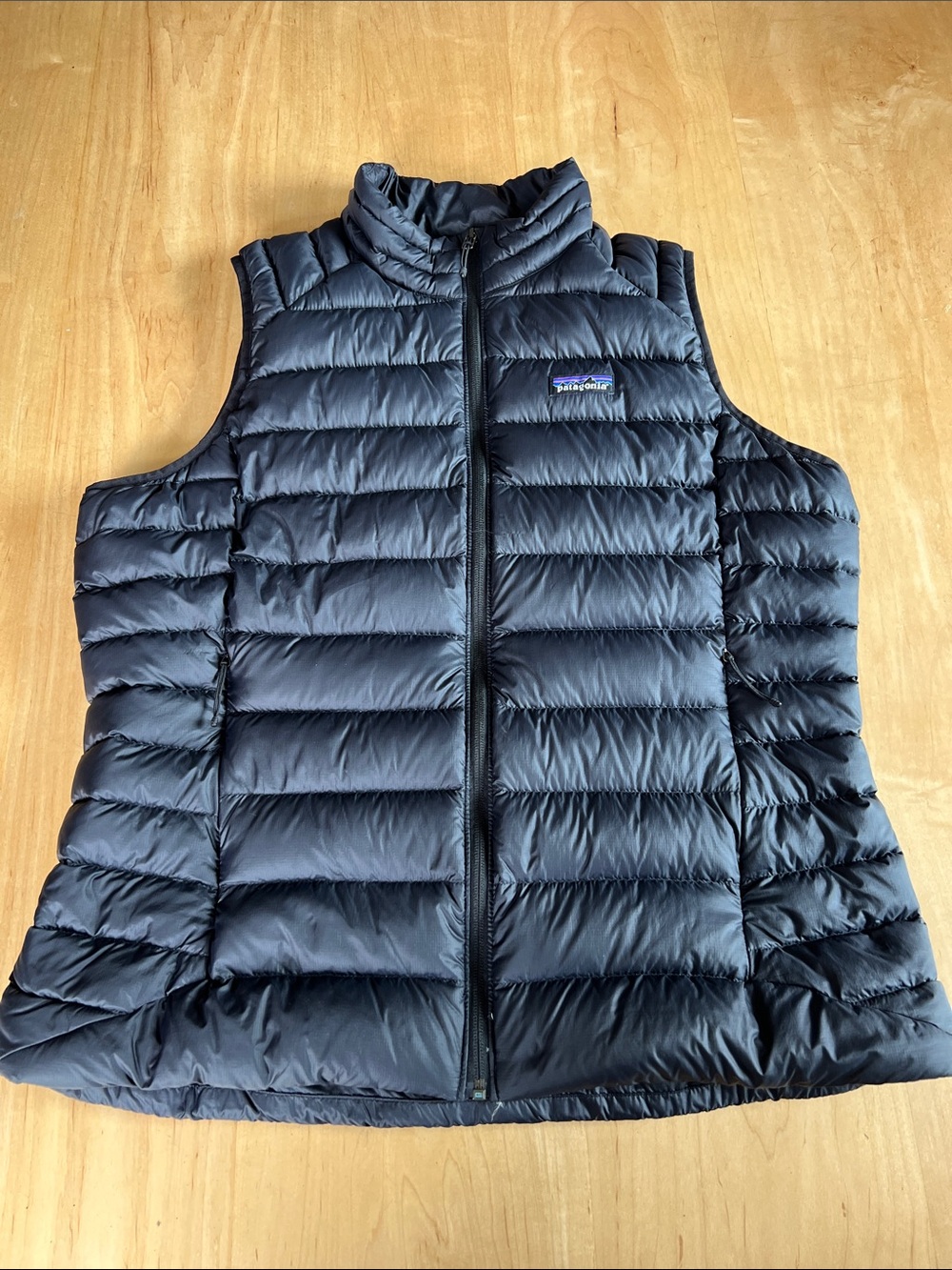 Patagonia Black Quilted Jacket with Multicolor Logo